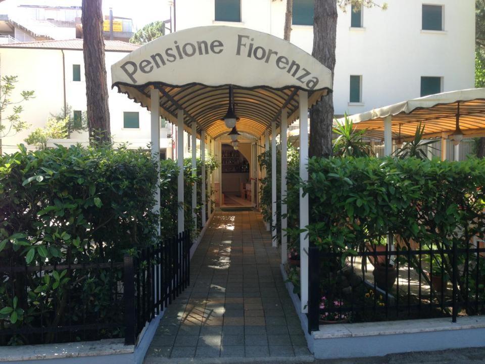 Hotel Fiorenza Milano Marittima Bagian luar foto