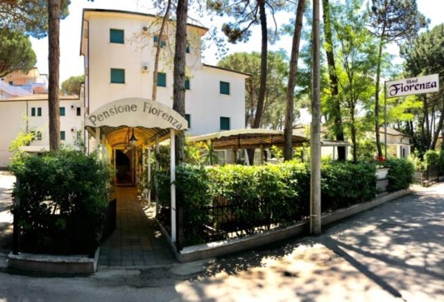 Hotel Fiorenza Milano Marittima Bagian luar foto