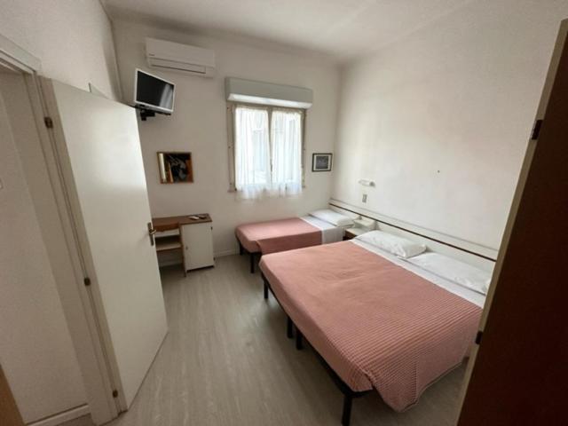 Hotel Fiorenza Milano Marittima Bagian luar foto