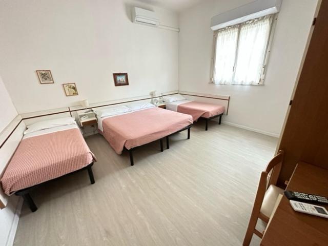 Hotel Fiorenza Milano Marittima Bagian luar foto